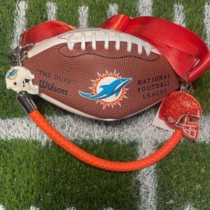 Composite leather 9 in 🏈 handmade purse. Brand new